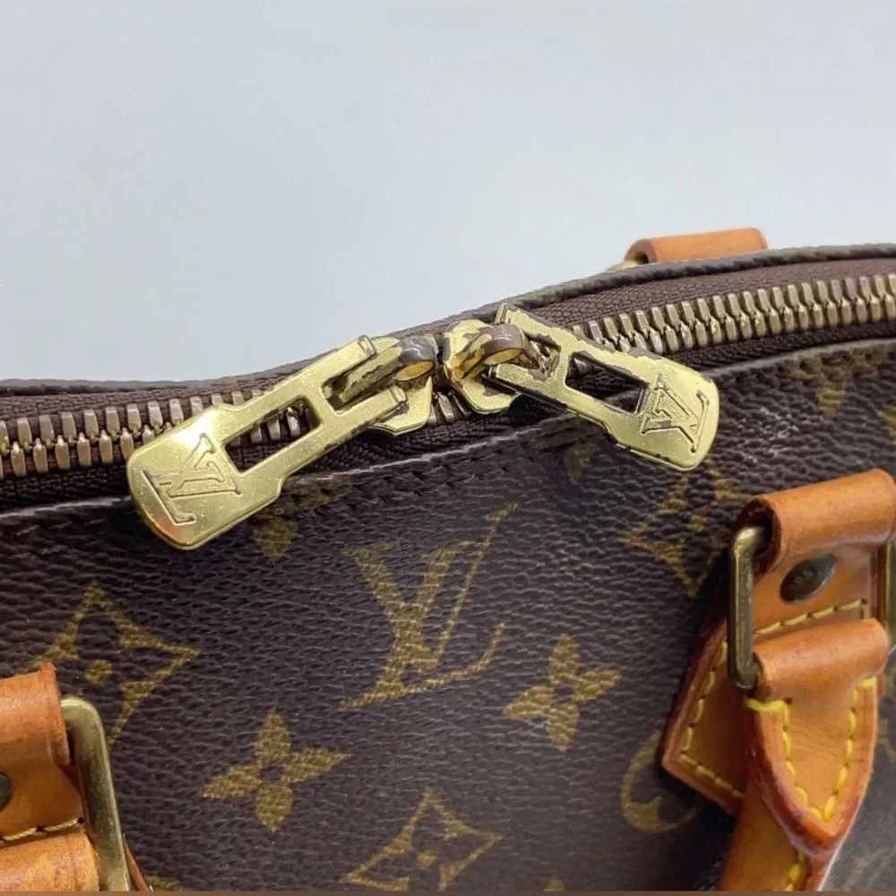 Louis Vuitton CLASSIC Alma Monogram Handbag M51130, Authentic, with dust bag - Picture 6 of 16
